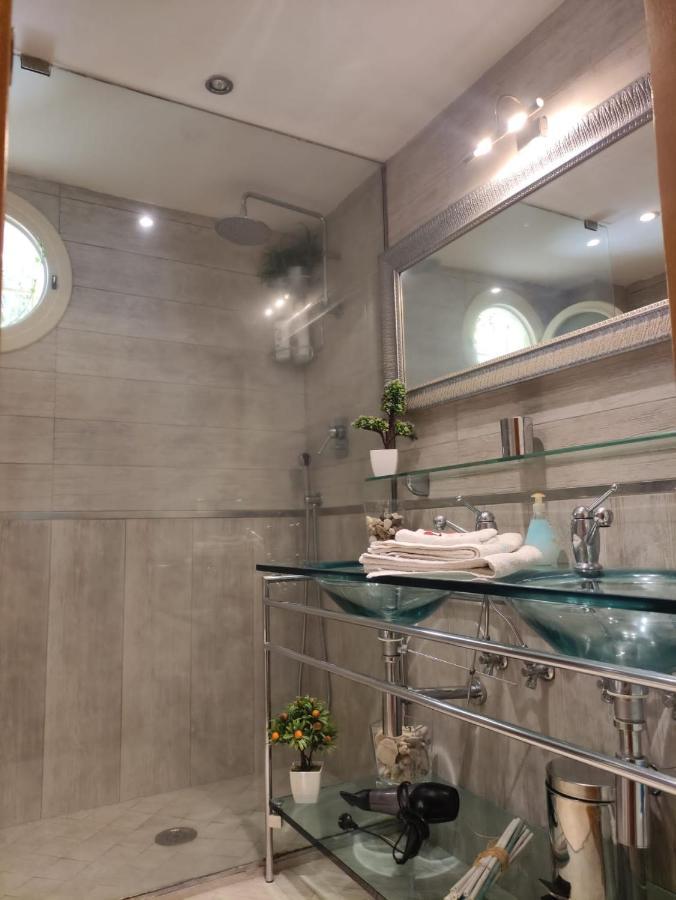 B&B Michelangelo Наполи Екстериор снимка