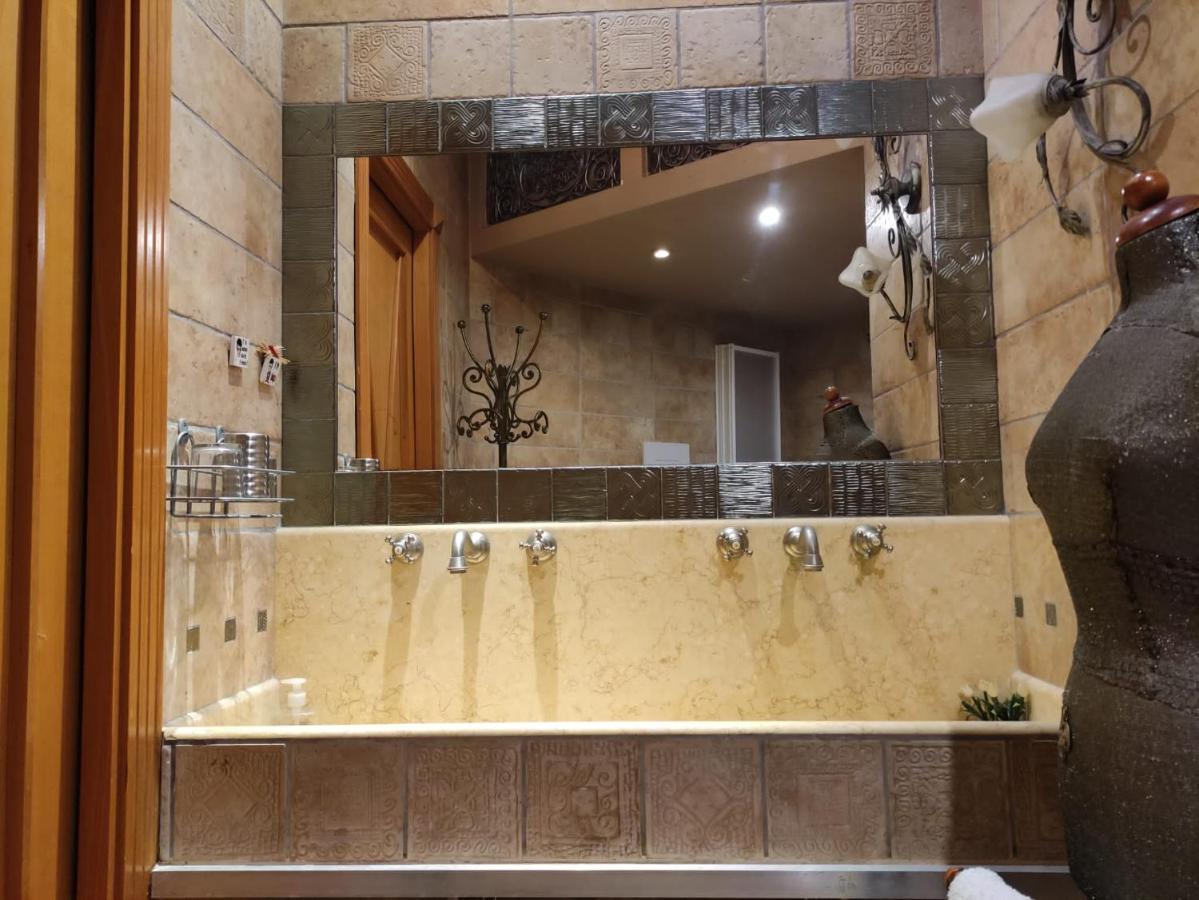 B&B Michelangelo Наполи Екстериор снимка