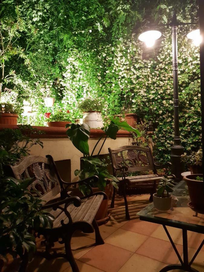 B&B Michelangelo Наполи Екстериор снимка